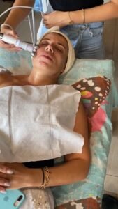 Hydrafacial machine for spa and salon use offering advanced facial treatment solutions